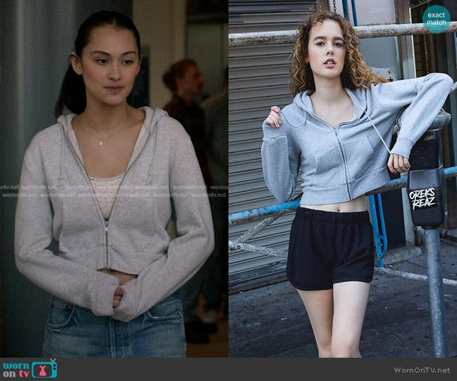 Brandy Melville Crystal Hoodie in Heather Grey worn by Belly Conklin (Lola Tung) on The Summer I Turned Pretty