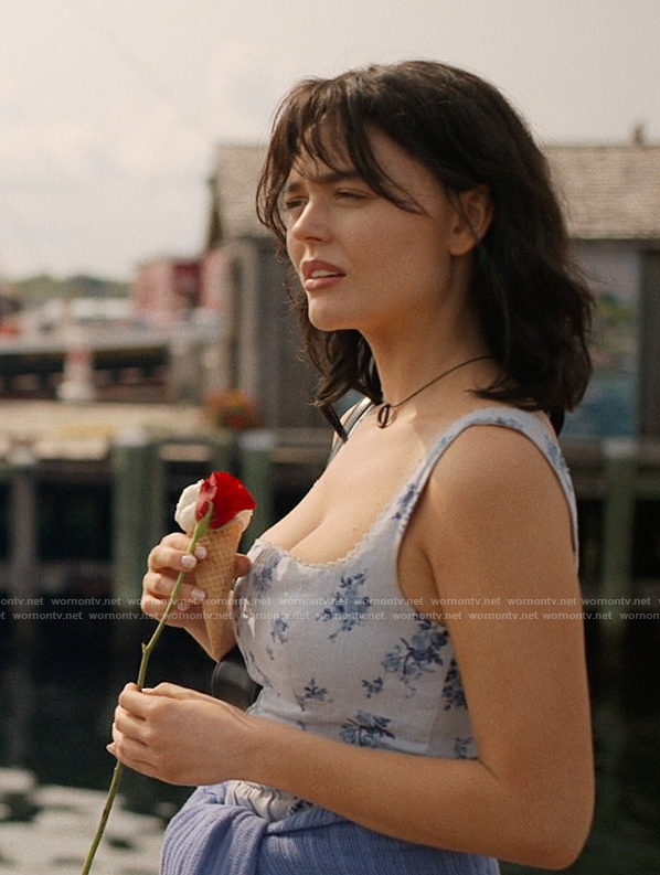 Cadence’s blue floral print mini dress on We Were Liars