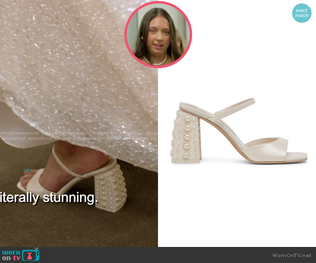 Dolce Vita Jemmy Imitation Pearl Slide Sandal worn by Alli Ventresca on The McBee Dynasty Real American Cowboys