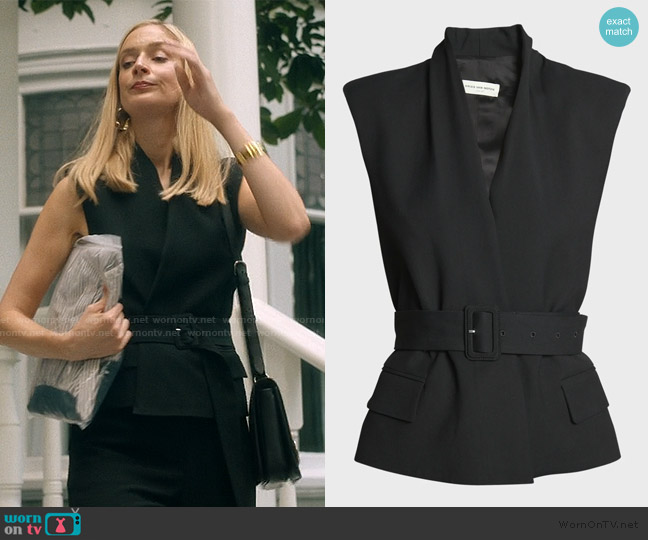 Dries Van Noten Vilian Belted Sleeveless Strong-Shoulder Jacket worn by Penelope Sinclair (Caitlin Fitzgerald) on We Were Liars