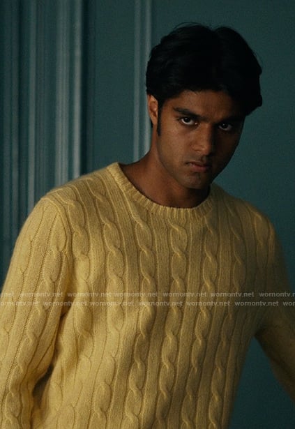Gat’s yellow cable knit sweater on We Were Liars