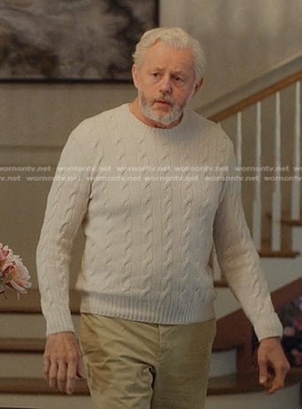 Harris’s white cable knit sweater on We Were Liars