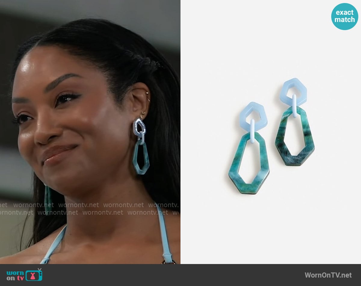 J. Crew Acetate Chainlink Earrings in Hydrangea Green Blue worn by Jordan Ashford (Tanisha Mariko Harper) on General Hospital