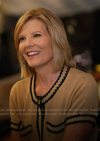 Kate’s beige contrast trim top on NBC News Daily