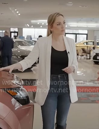 Kelly O’Grady’s white blazer on CBS Mornings