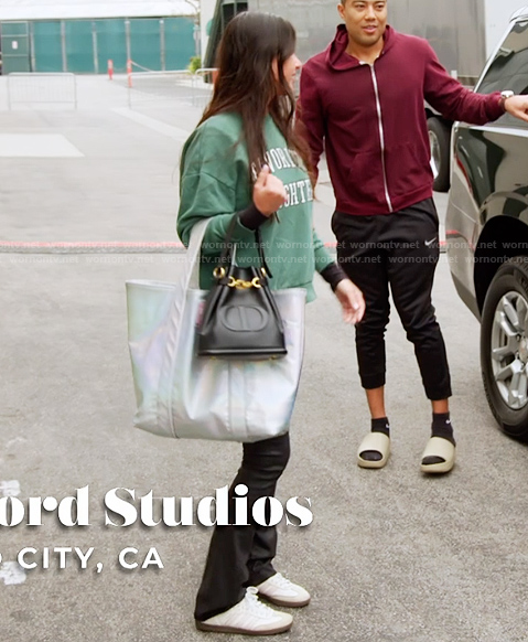 Michelle’s green sweatshirt on The Valley
