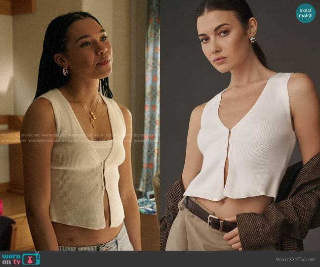 Reformation Myrtle Cotton Sweater in Fior Di Latte worn by  Anika (Sofia Bryant) on The Summer I Turned Pretty
