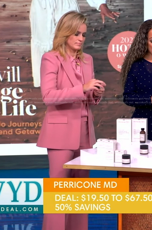 Sara’s pink suit on The View