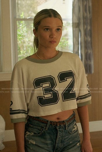 Taylor’s 32 print tee on The Summer I Turned Pretty
