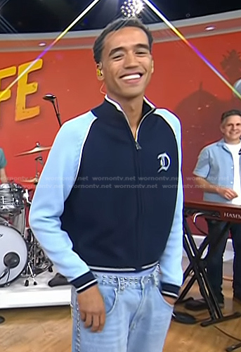 WizTheMc’s blue track jacket on Today