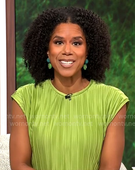 Adriana Diaz’s long green dress on CBS Mornings