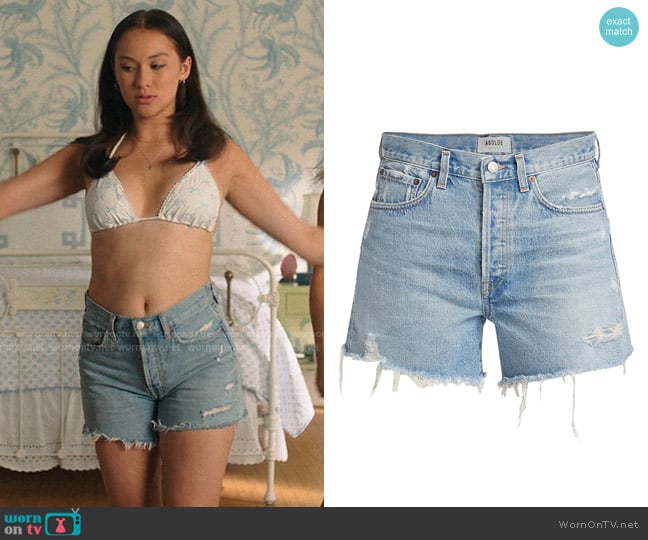 Agolde Parker Longline Denim Shorts in Swapmeet worn by Belly Conklin (Lola Tung) on The Summer I Turned Pretty