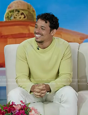 Anthony Ramos’s yellow ribbed sweater on Today