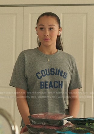 Belly’s grey Cousins Beach print tee on The Summer I Turned Pretty