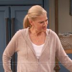 Carol’s beige zip hoodie on Leanne