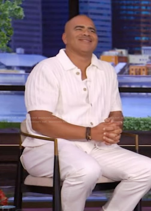 Christopher Jackson’s white cable knit shirt on Live with Kelly and Mark