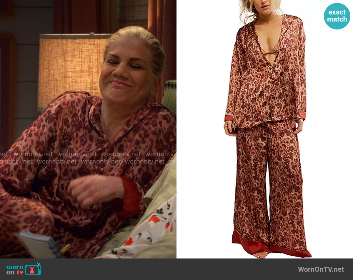Free People Dreamy Days Pajama Set in Dreamy Leopard Combo worn by Carol (Kristen Johnston) on Leanne