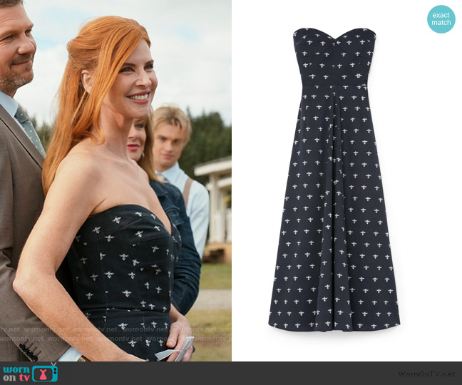 G. Label Julia Sweetheart A-line Dress In Navy Bee Print worn by Katherine Walter (Sarah Rafferty) on My Life with the Walter Boys
