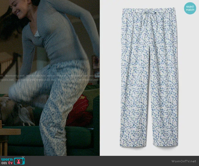 Gap Poplin PJ Pants worn by Belly Conklin (Lola Tung) on The Summer I Turned Pretty