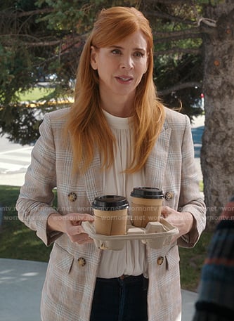Katherine’s beige plaid blazer on My Life with the Walter Boys