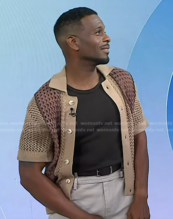 Kel Mitchell’s brown and beige crochet shirt on Today