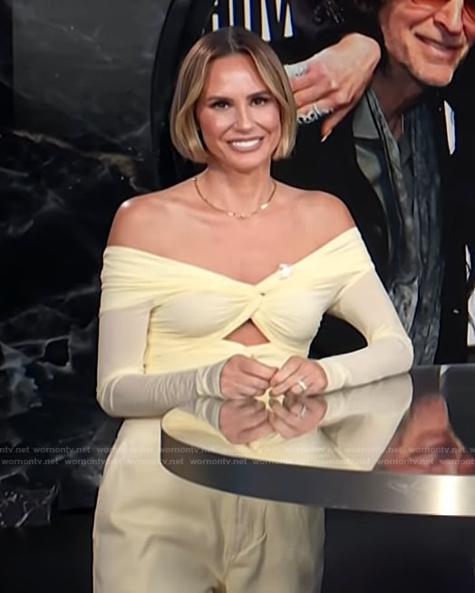 Keltie’s yellow cutout mesh cutout top and pants on E! News