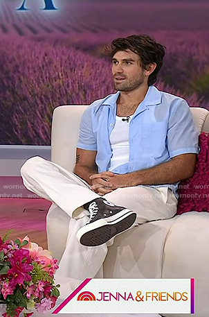 KJ Apa’s black leather sneakers on Today