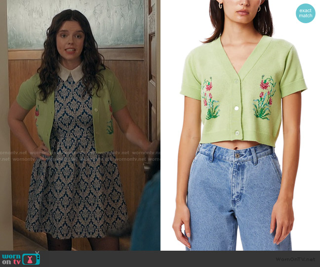 Obey Poppy Cropped Cardigan worn by Grace (Ellie O’Brien) on My Life with the Walter Boys