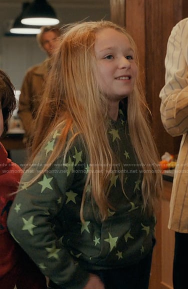 Parker’s green star print hoodie on My Life with the Walter Boys