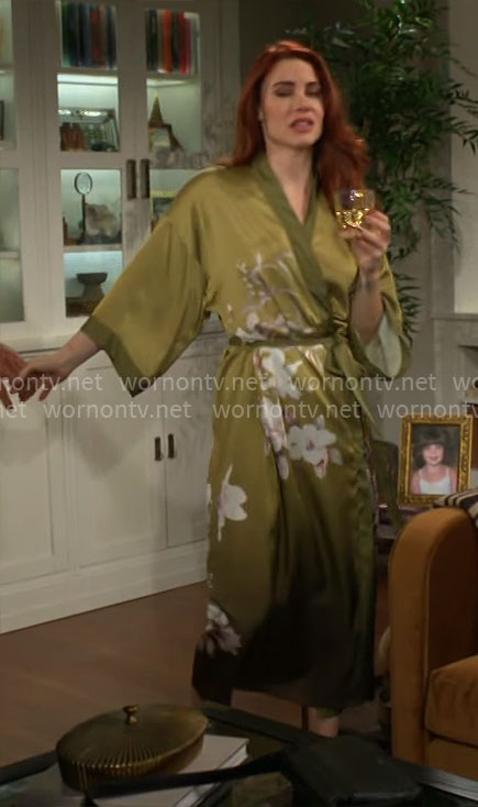 Sally’s green floral robe on The Young and the Restless