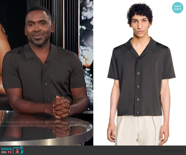 Sandro Short Sleeved Shirt worn by Justin Sylvester on E! News