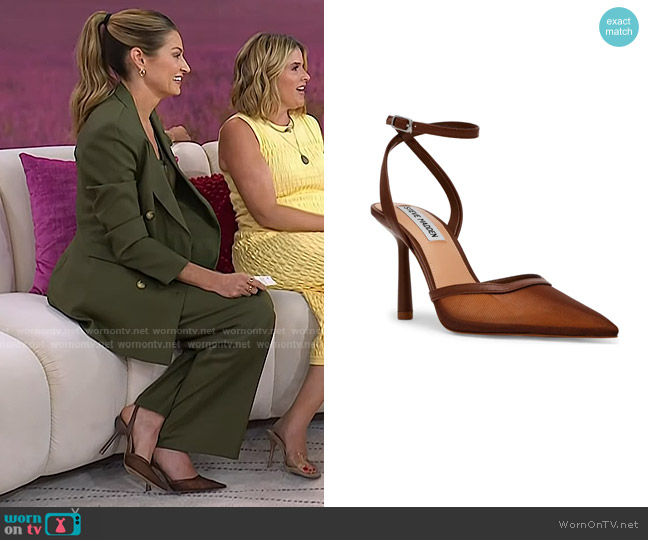 Steve Madden Alliance Pointed Toe Pump in Brown worn by Erin Andrews on Today