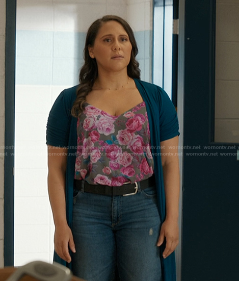 Tara’s floral print top on My Life with the Walter Boys