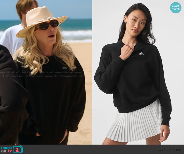 Accolade Crew Neck Pullover worn by Shannon Beador on The Real Housewives of Orange County