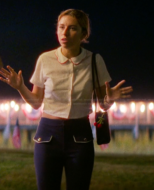 Amanda’s navy pants on The Runarounds