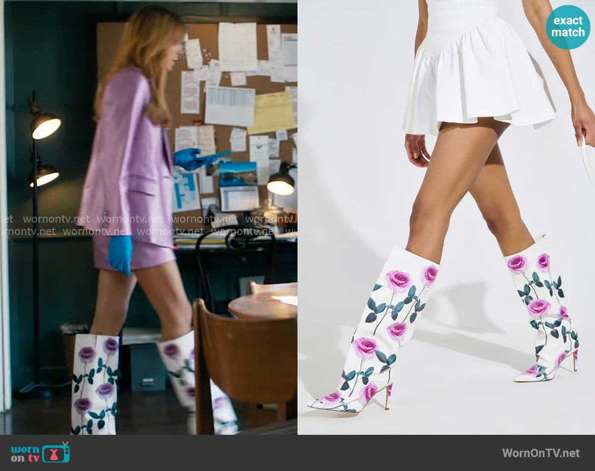 Azalea Wang Bridgie White Floral Boot worn by Morgan Gillory (Kaitlin Olson) on High Potential