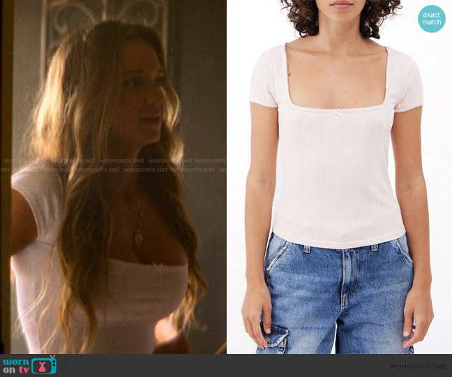 BDG Square Neck Knit Short Sleeve Top worn by Sophia Kinney (Lilah Pate) on The Runarounds