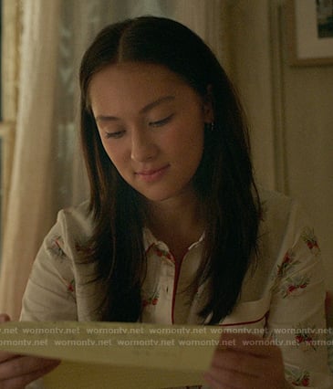 Belly’s white floral pajamas on The Summer I Turned Pretty