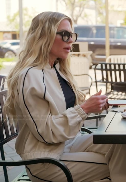 Jennifer’s white contrast piping jacket on The Real Housewives of Orange County