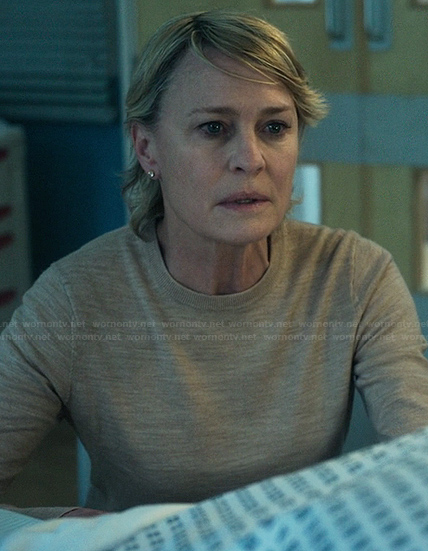 Laura’s beige sweater on The Girlfriend