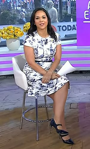 Laura’s navy heel pumps on Today