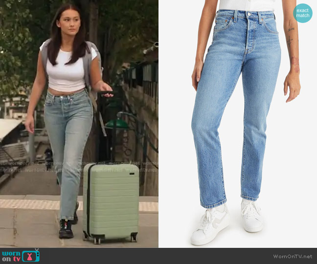 Levi's 501 Jeans worn by Belly Conklin (Lola Tung) on The Summer I Turned Pretty