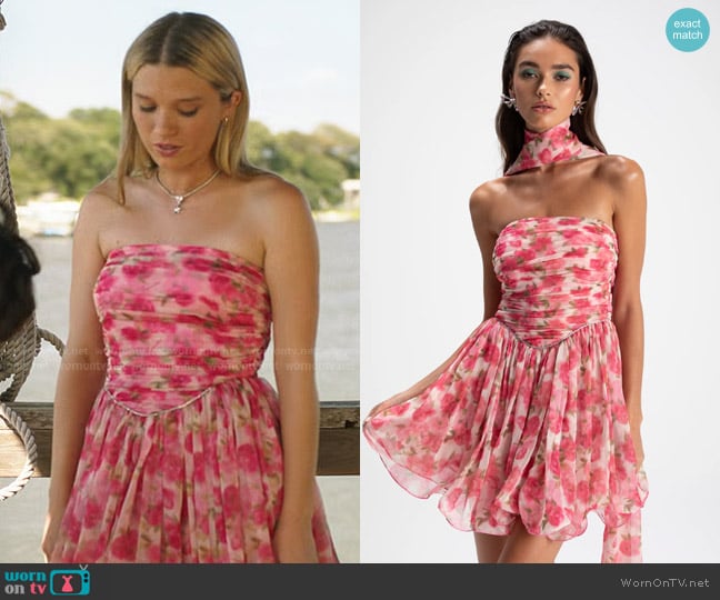Nana Jacqueline Chloe Dress in Pink Print worn by Taylor Jewel (Rain Spencer) on The Summer I Turned Pretty