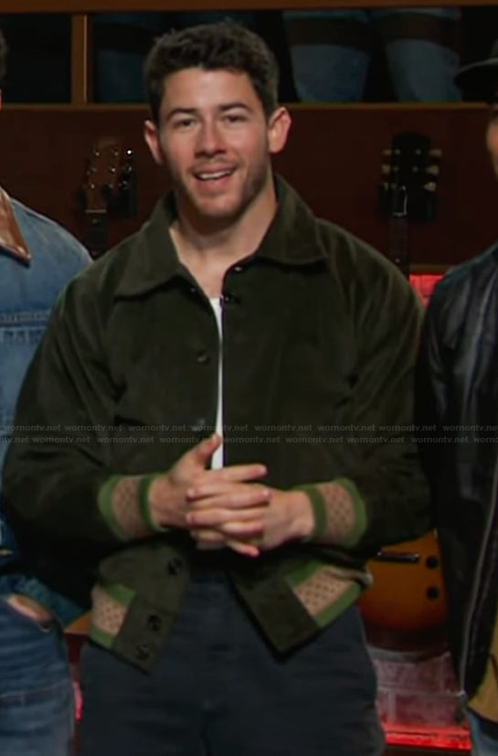Nick Jonas’s green corduroy jacket on The Kelly Clarkson Show