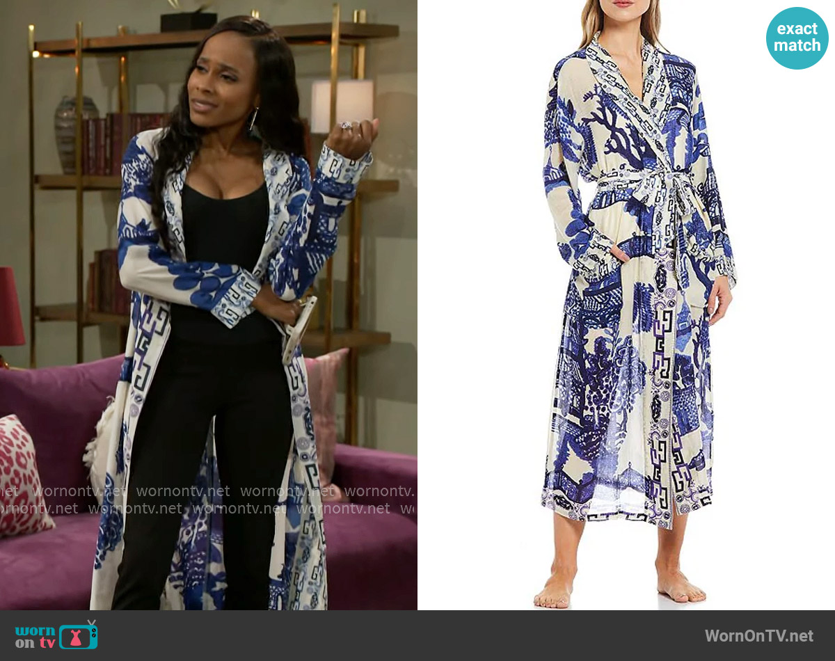 One Hundred Stars Giant Willow Woven Wrap Robe worn by Hayley Lawson (Marquita Goings) on Beyond the Gates