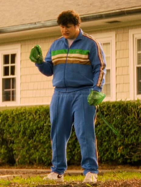 Pete’s blue tracksuit on The Runarounds