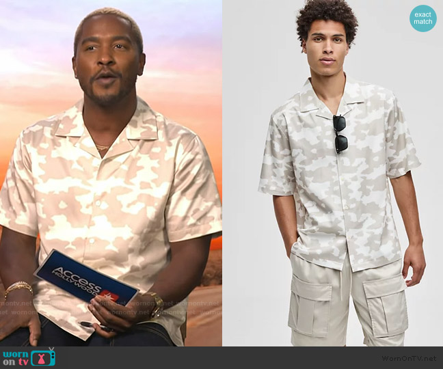 Regular-Fit Camouflage Button-Down Camp Shirt worn by Scott Evans on Access Hollywood