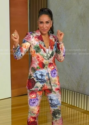 Robin Arzón’s floral print suit on Good Morning America