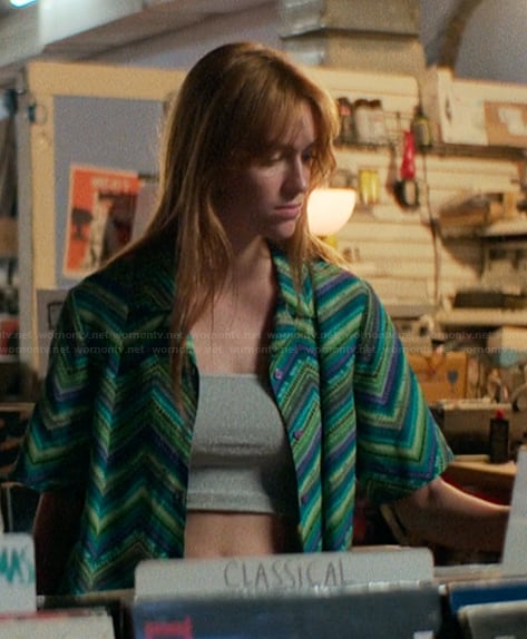 Ruthie’s green zig-zag print shirt on The Runarounds