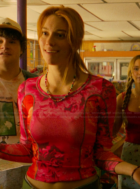 Ruthie’s pink floral mesh top on The Runarounds